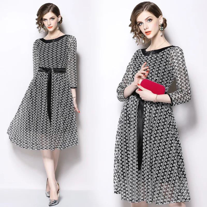Spring new lace waist tie slim dress women's fashion temperament elegant party dress
Spring new lace waist tie slim dress women's fashion temperament elegant party dress