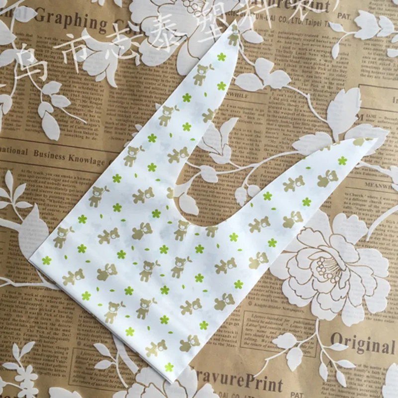 50pcs Green Leaf Mini Bear rabbit ear cookie bags plastic candy Biscuit Packaging Bag Wedding Candy Gift Bags party decorations
50pcs Green Leaf Mini Bear rabbit ear cookie bags plastic candy Biscuit Packaging Bag Wedding Candy Gift Bags party decorations