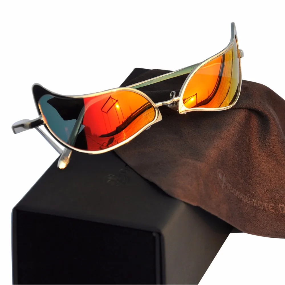 One Piece Donquixote Doflamingo Joker Sunglasses Men Women cosplay Accessories Glasses 3 Colors
One Piece Donquixote Doflamingo Joker Sunglasses Men Women cosplay Accessories Glasses 3 Colors