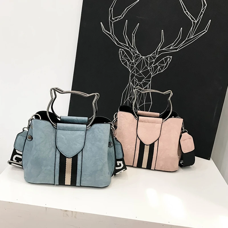 Hot Cat head handle Celebrity Luxury Handbags Women Bags Designer Shoulder Message Bag Sac a Main Femme De Marque Bolsa Feminina
Hot Cat head handle Celebrity Luxury Handbags Women Bags Designer Shoulder Message Bag Sac a Main Femme De Marque Bolsa Feminina