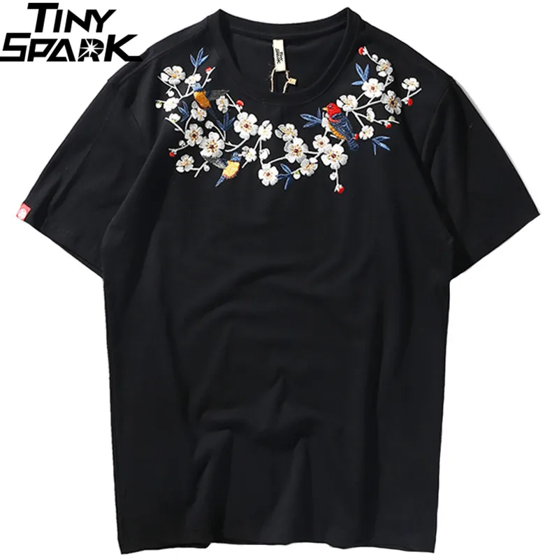 2019 Japanese T Shirt Flower Embroidery Streetwear Tshirt Men Harajuku Floral T-shirt Hip Hop Summer Short Sleeve Cotton Top Tee
2019 Japanese T Shirt Flower Embroidery Streetwear Tshirt Men Harajuku Floral T-shirt Hip Hop Summer Short Sleeve Cotton Top Tee