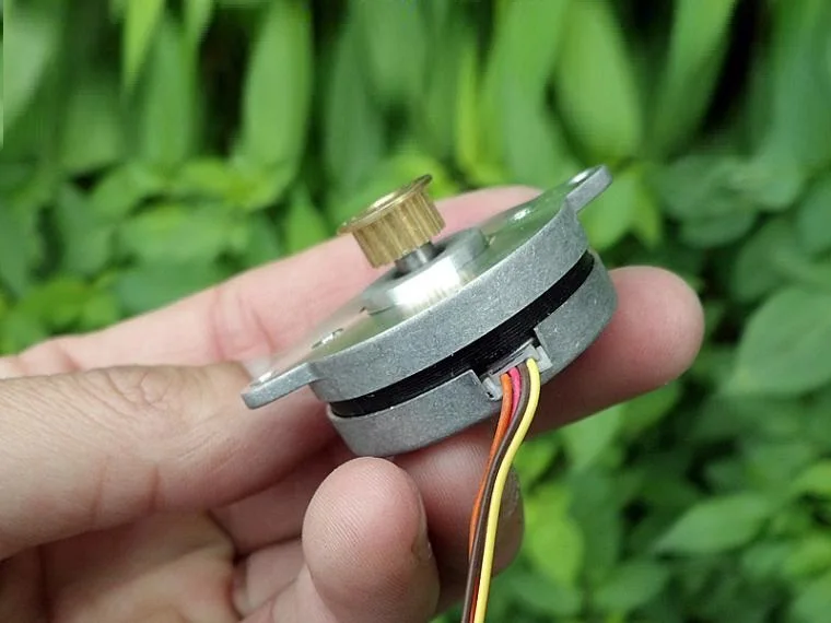 4PCS Ultra-thin 2-Phase 4-Wire 36HM001 Stepper Motor Double Ball Bearing High Precision 0.9 Degree Monitoring PTZ Motor
4PCS Ultra-thin 2-Phase 4-Wire 36HM001 Stepper Motor Double Ball Bearing High Precision 0.9 Degree Monitoring PTZ Motor