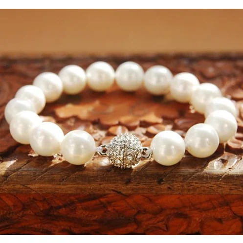 Shell Pearl Bracelet 10mm White South Sea Shell Pearl Magnet Jewelled Ball Clasp 7.5 inches Bracelet
Shell Pearl Bracelet 10mm White South Sea Shell Pearl Magnet Jewelled Ball Clasp 7.5 inches Bracelet
