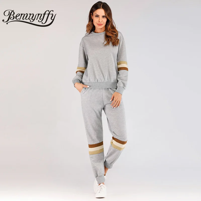 Benuynffy New Fashion Grey Tracksuit Women Two Piece Set 2019 Autumn O-Neck Long Sleeve Sweatshirt and Pants Sport Suits
Benuynffy New Fashion Grey Tracksuit Women Two Piece Set 2019 Autumn O-Neck Long Sleeve Sweatshirt and Pants Sport Suits