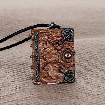 Hocus Pocus Spell Book Long Necklace Witches Sanderson Sister Halloween Chocker Women Jewelry Double Sided Gift Letter Necklace
Hocus Pocus Spell Book Long Necklace Witches Sanderson Sister Halloween Chocker Women Jewelry Double Sided Gift Letter Necklace