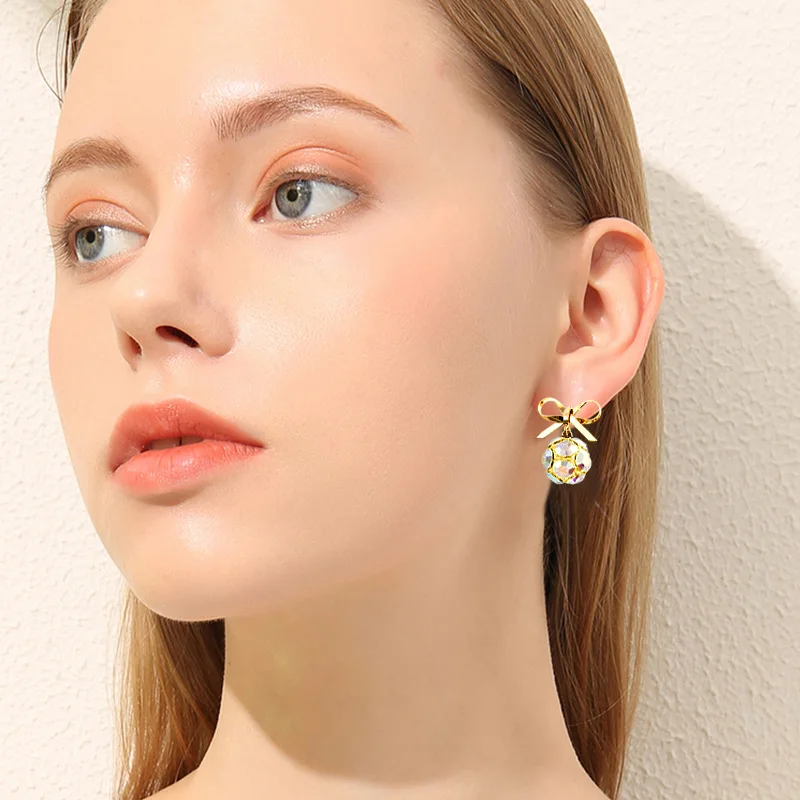 2019 Fashion Geometric Earring for Women Cute Ball Bow-knot Dangle Earrings Modern Jewelry Gold Drop Earrings Oorbellen
2019 Fashion Geometric Earring for Women Cute Ball Bow-knot Dangle Earrings Modern Jewelry Gold Drop Earrings Oorbellen