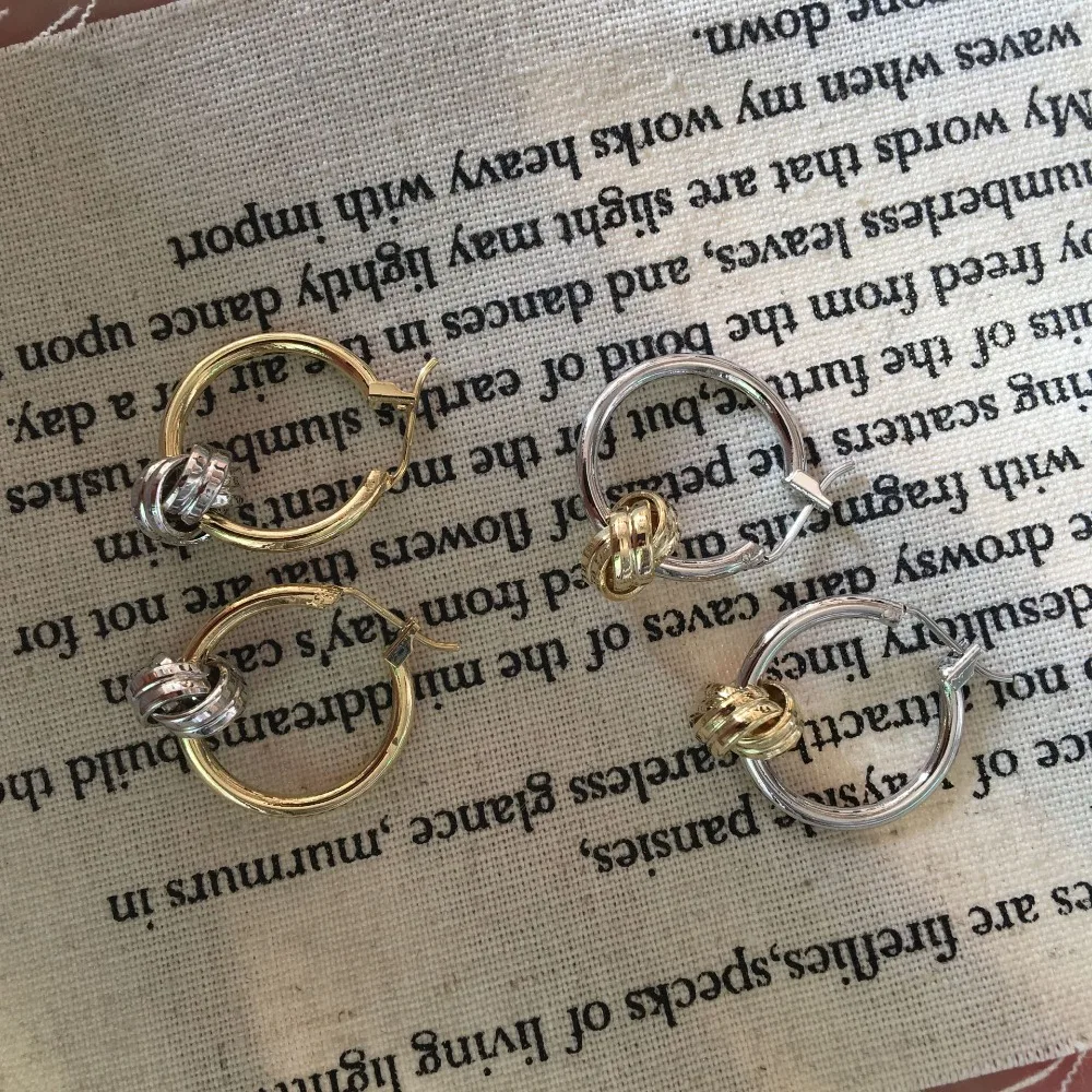 Rongho Brand Metal Knot hoop earrings for women Geometric Brincos Gold Circle earring punk bijoux boucle d'oreille femme 2018
Rongho Brand Metal Knot hoop earrings for women Geometric Brincos Gold Circle earring punk bijoux boucle d'oreille femme 2018