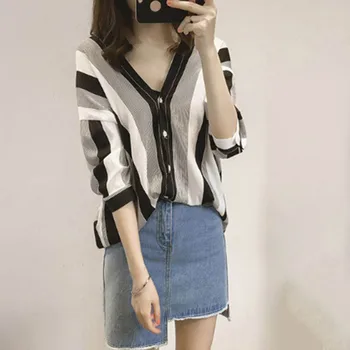 Women Casual Striped Blouses Ladies V Neck Three Quarter Shirt Spring Summer Chiffon Tops Plus Size 3XL 4XL
Women Casual Striped Blouses Ladies V Neck Three Quarter Shirt Spring Summer Chiffon Tops Plus Size 3XL 4XL