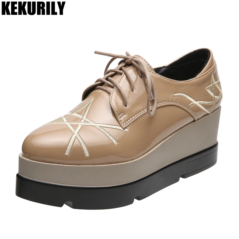Women Wedge Shoes embroidered Platform Sneakers Lace up Pumps Patent leather Heightening Loafers Casual pointed toe Oxfords 2019
Women Wedge Shoes embroidered Platform Sneakers Lace up Pumps Patent leather Heightening Loafers Casual pointed toe Oxfords 2019