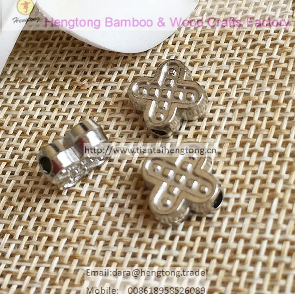 100pcs/pack 11mm zinc alloy beads/ square cross bead for rosary or bracelets with 2mm hole
100pcs/pack 11mm zinc alloy beads/ square cross bead for rosary or bracelets with 2mm hole