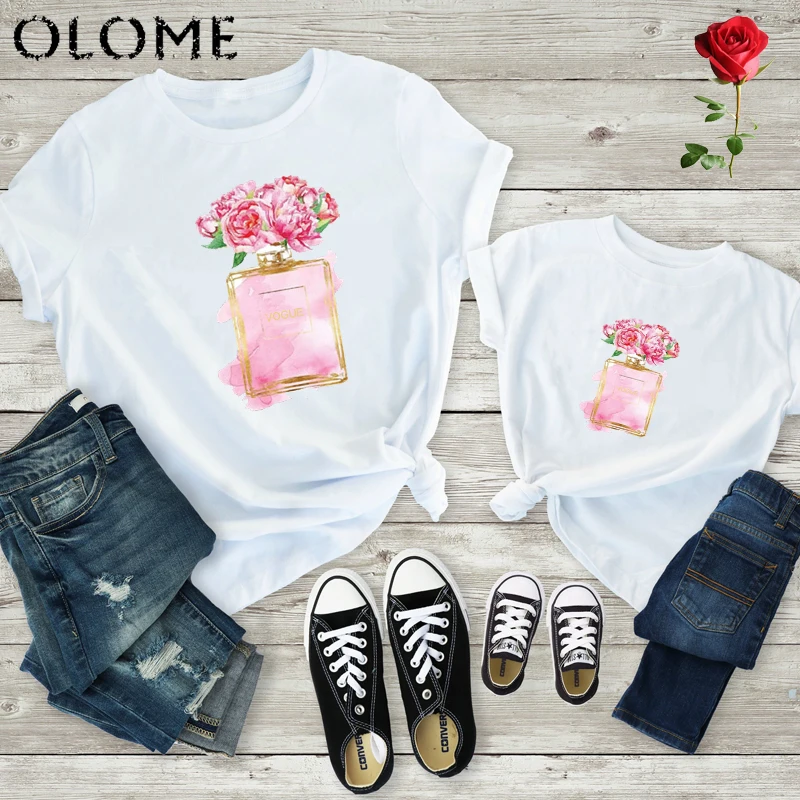 Family matching clothes Fashion Flowers and Perfume Print T-shirt mother's day present Clothes mommy and me baby girls Camisetas
Family matching clothes Fashion Flowers and Perfume Print T-shirt mother's day present Clothes mommy and me baby girls Camisetas