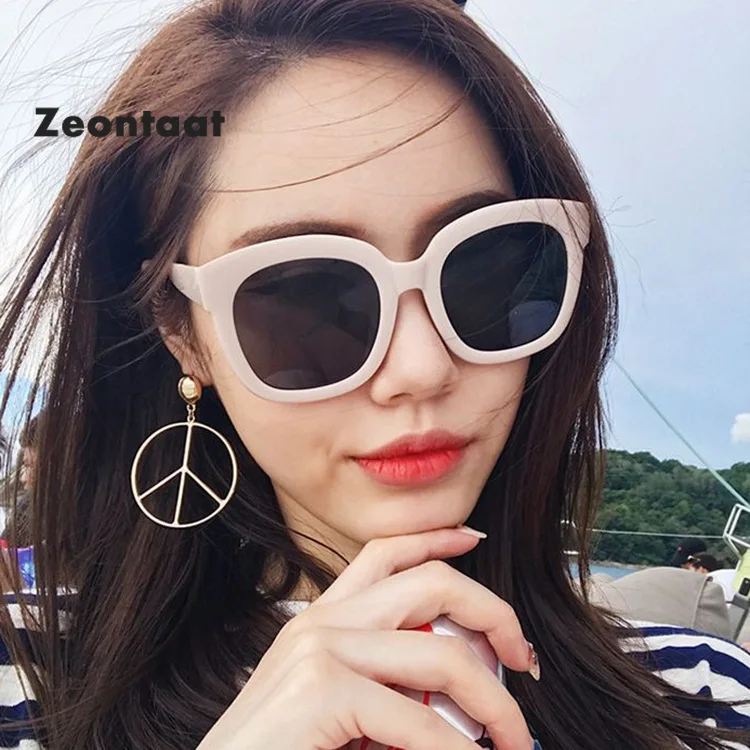 Zeontaat Brand Designer Women Square Sunglasses Oversized Sun Glasses Khaki Color Vintage Female Eyewear Goggles
Zeontaat Brand Designer Women Square Sunglasses Oversized Sun Glasses Khaki Color Vintage Female Eyewear Goggles
