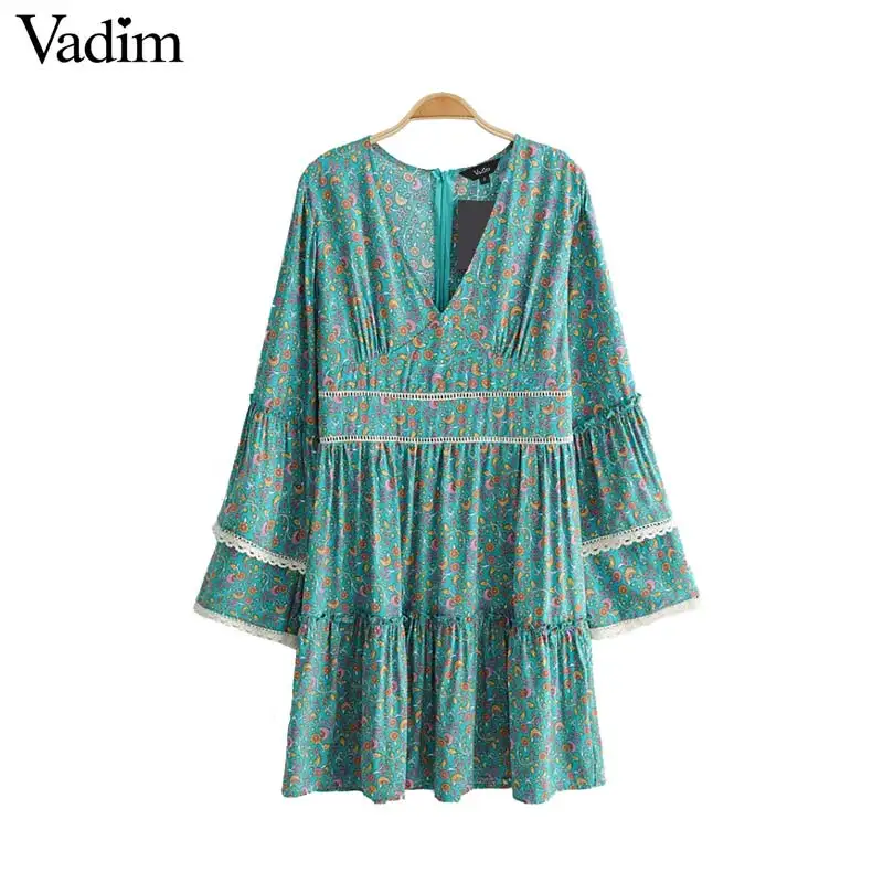 Vadim women vintage V neck print midi dress lace patchwork flare sleeve knee length dresses female causal etro vestido QB522
Vadim women vintage V neck print midi dress lace patchwork flare sleeve knee length dresses female causal etro vestido QB522
