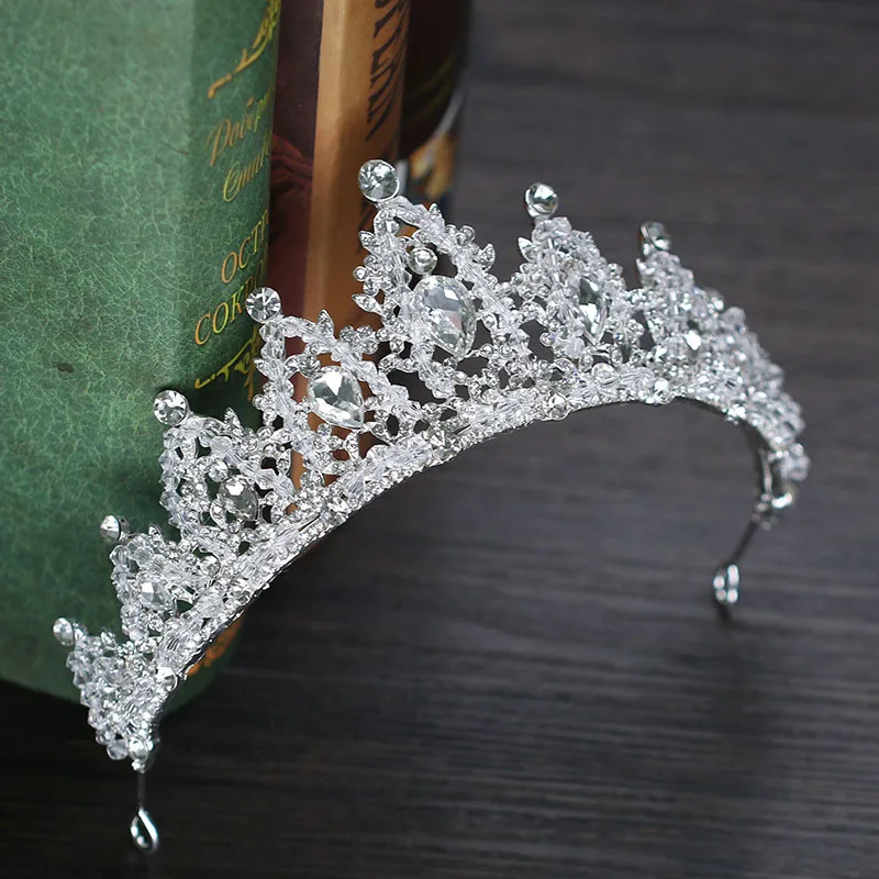 Baroque Rhinestone Bridal Crown and Tiaras Silver Crystal Diadem Tiaras Bride Headbands Wedding Hair Jewelry Accessories BH
Baroque Rhinestone Bridal Crown and Tiaras Silver Crystal Diadem Tiaras Bride Headbands Wedding Hair Jewelry Accessories BH