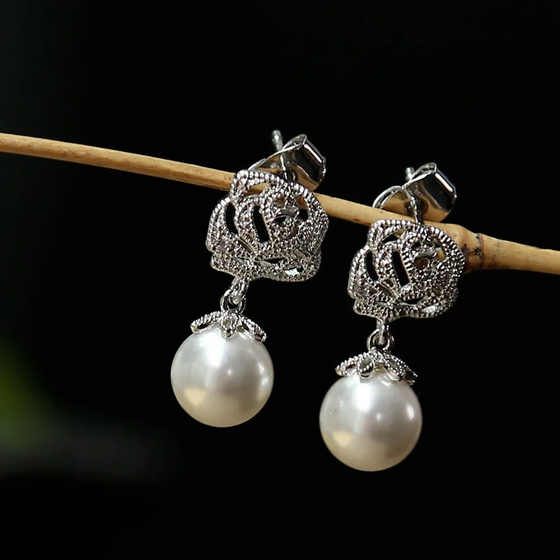 hollow out contracted temperament of restoring ancient ways of wire inlay earrings stud earrings earrings wholesale
hollow out contracted temperament of restoring ancient ways of wire inlay earrings stud earrings earrings wholesale