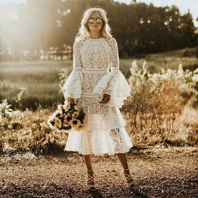 2019 New Spring Women White Flare Sleeve Solid Embroidery High Quality Bohemian Dress
2019 New Spring Women White Flare Sleeve Solid Embroidery High Quality Bohemian Dress