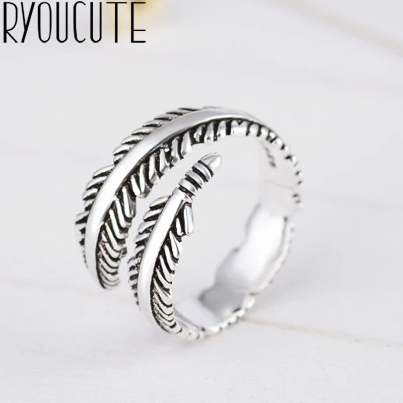 Bohemian New 925 Sterling Silver Big Feather Rings for Women Gift Adjustable Size Antique Ring Wedding Jewelry Wholesale
Bohemian New 925 Sterling Silver Big Feather Rings for Women Gift Adjustable Size Antique Ring Wedding Jewelry Wholesale