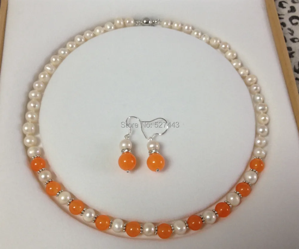 Wholesale JWEW6553 >>7-8MM White Akoya Cultured Pearl/Orange Jade necklace earrings set 18"No box
Wholesale JWEW6553 >>7-8MM White Akoya Cultured Pearl/Orange Jade necklace earrings set 18"No box