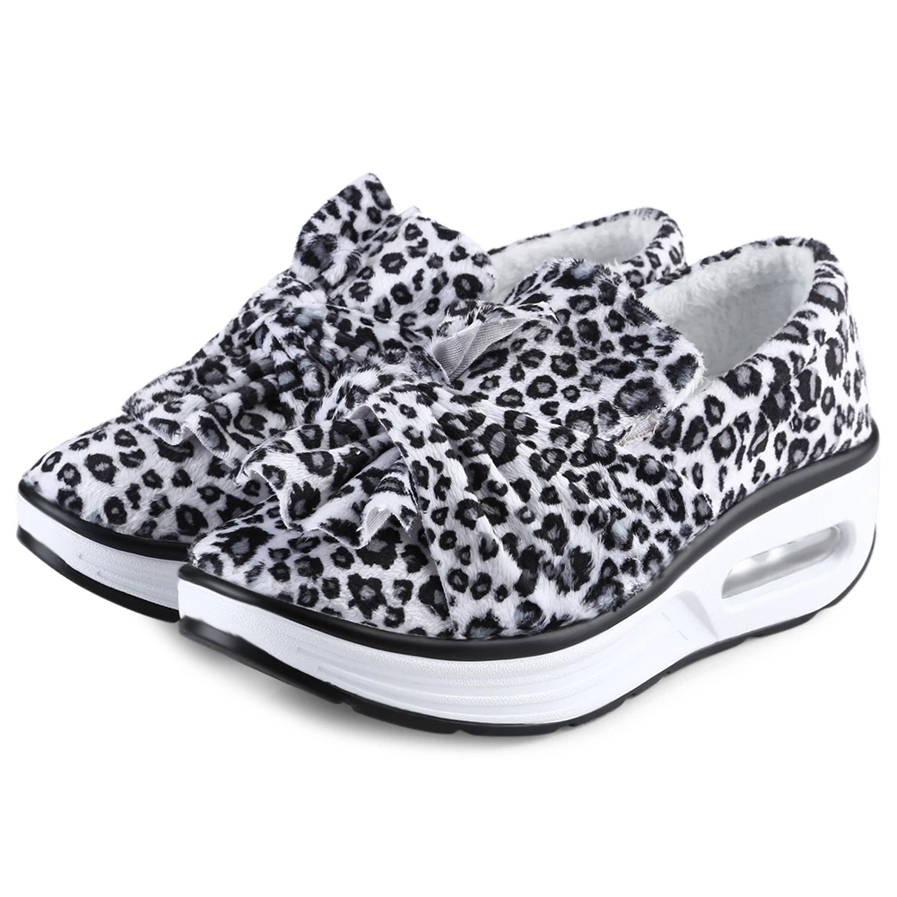 2017 Woman Leopard Printing Platform Women Casual Style Slip On Warm Flat Casual Women Shoes Size 35-41