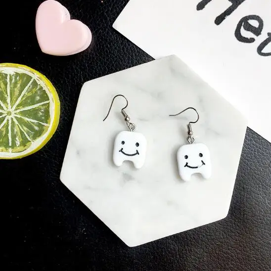 Personality Weird Teeth Dangle Earrings for Women Girls Resin White Tooth Jewelry alloy Fashion Female Teeth Earrings nice gift
Personality Weird Teeth Dangle Earrings for Women Girls Resin White Tooth Jewelry alloy Fashion Female Teeth Earrings nice gift