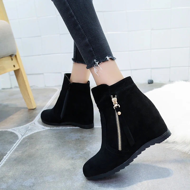 2019 Hot Fashion Increase Boots for Women Faux Suede Flat Shoes Side Zipper Autumn Winter Women Boots Warm Shoes Size 35-40
2019 Hot Fashion Increase Boots for Women Faux Suede Flat Shoes Side Zipper Autumn Winter Women Boots Warm Shoes Size 35-40