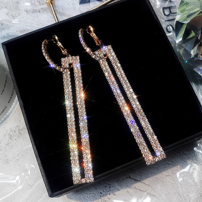 Fashion Rectangular Long Pendant Full Luxury Gold and Silver Color Rectangular Rhinestone Earrings
Fashion Rectangular Long Pendant Full Luxury Gold and Silver Color Rectangular Rhinestone Earrings