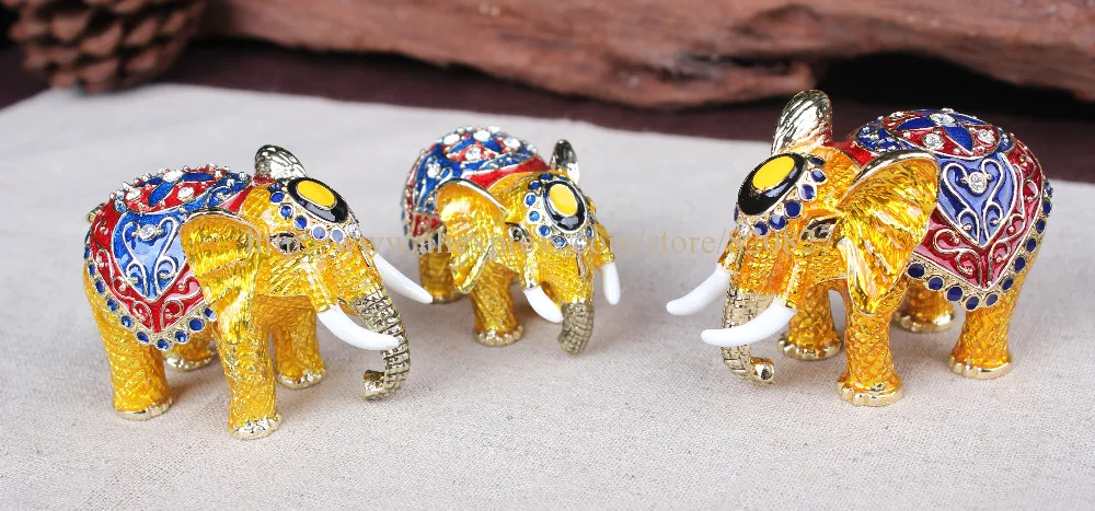 BEJEWELED RHINESTONE CRYSTAL ENAMEL TRINKET BOX - SET OF 3 ELEPHANT FAMILY EXQUISITE CRYSTAL SET ELEPHANT TRINKET BOX
BEJEWELED RHINESTONE CRYSTAL ENAMEL TRINKET BOX - SET OF 3 ELEPHANT FAMILY EXQUISITE CRYSTAL SET ELEPHANT TRINKET BOX