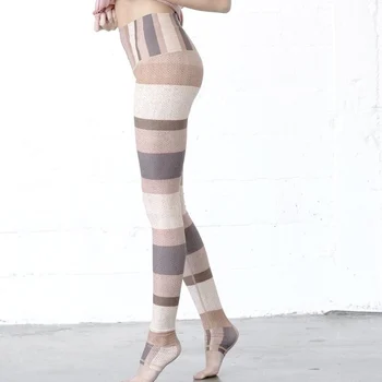 Free Shipping 2017 Fitness Clothing Women Elastic Sporting Leggings Mix Color Stripe Print Workout Legging Push Up Leggings
Free Shipping 2017 Fitness Clothing Women Elastic Sporting Leggings Mix Color Stripe Print Workout Legging Push Up Leggings