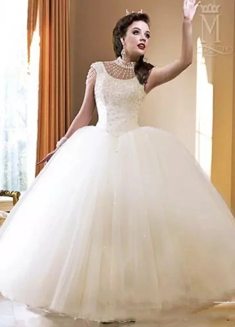 High Neck Ball Gown Wedding Dresses Bling Bling Crystal Beaded Bridal Gowns Open Back Sexy Tulle Dress Custom
High Neck Ball Gown Wedding Dresses Bling Bling Crystal Beaded Bridal Gowns Open Back Sexy Tulle Dress Custom