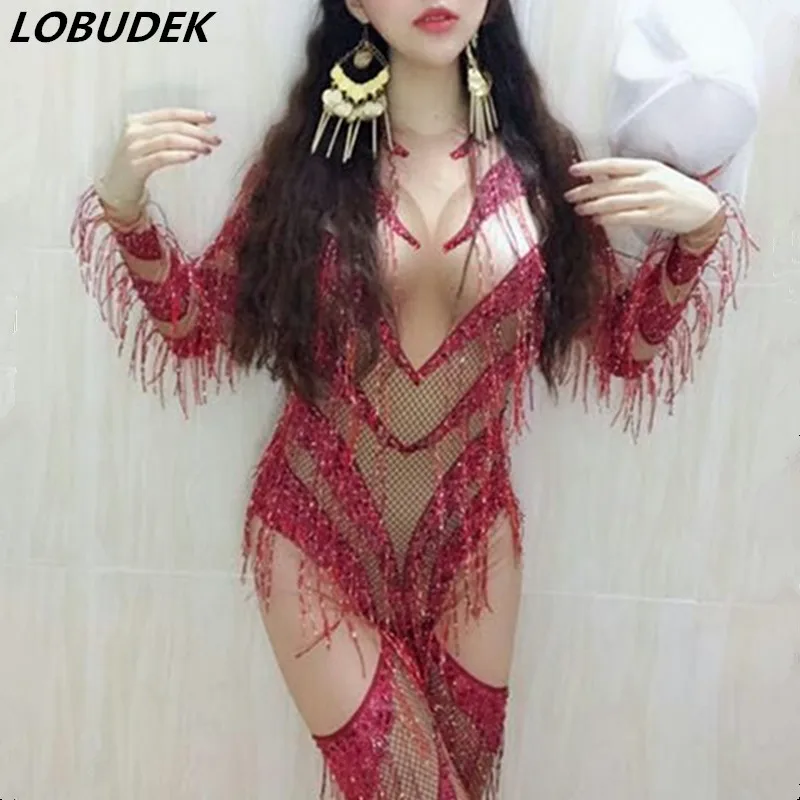 Sexy Occident Nightclub Bar Costumes Female DJ singer DS stage leotard jumpsuit red tassels Crystal Rompers Prom party show star
Sexy Occident Nightclub Bar Costumes Female DJ singer DS stage leotard jumpsuit red tassels Crystal Rompers Prom party show star