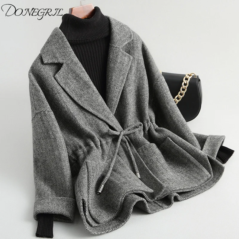 18 New Women Autumn & Winter Wool Blend Basic Jacket Coat Female Warm Cashmere Cloak Jackets Casual Overcoat Outerwear Coats 
18 New Women Autumn & Winter Wool Blend Basic Jacket Coat Female Warm Cashmere Cloak Jackets Casual Overcoat Outerwear Coats