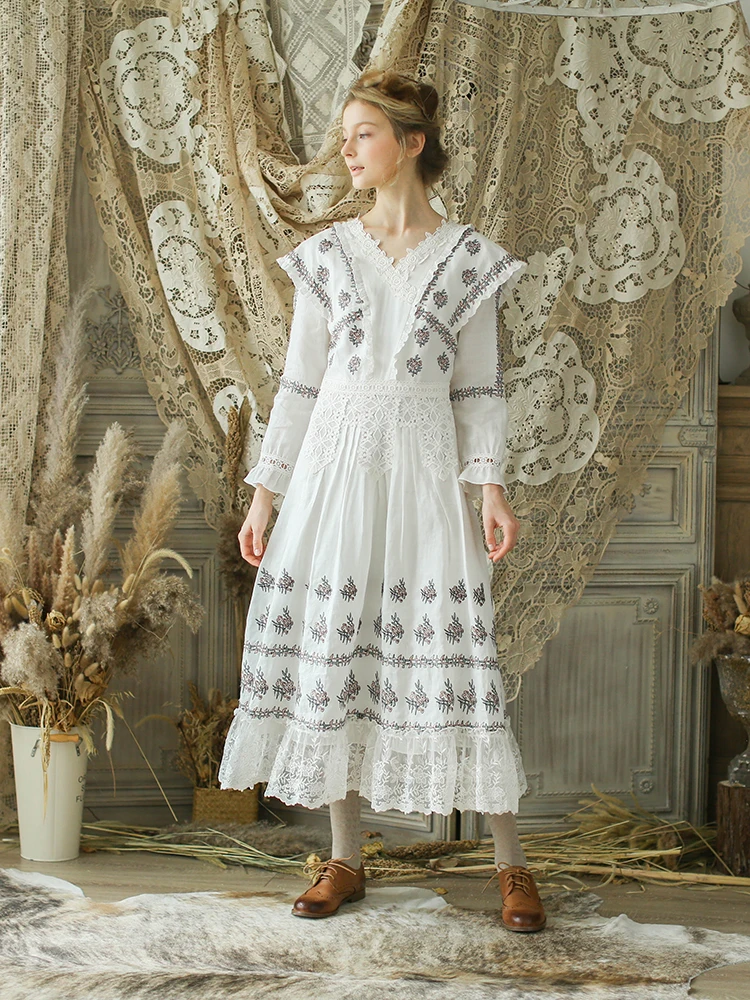 LYNETTE'S CHINOISERIE Spring Autumn New Original Design Women Slim Victoria Vintage Mori Girls Embroidery Cotton Linen Dresses
LYNETTE'S CHINOISERIE Spring Autumn New Original Design Women Slim Victoria Vintage Mori Girls Embroidery Cotton Linen Dresses