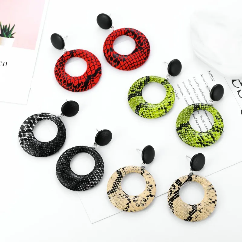 YANG&RH 2019 Oversize Geometric Dangle Earrings For Women Vintage Jewelry Hollow Circle Snake Skin Leather Big Ear Party Gift
YANG&RH 2019 Oversize Geometric Dangle Earrings For Women Vintage Jewelry Hollow Circle Snake Skin Leather Big Ear Party Gift