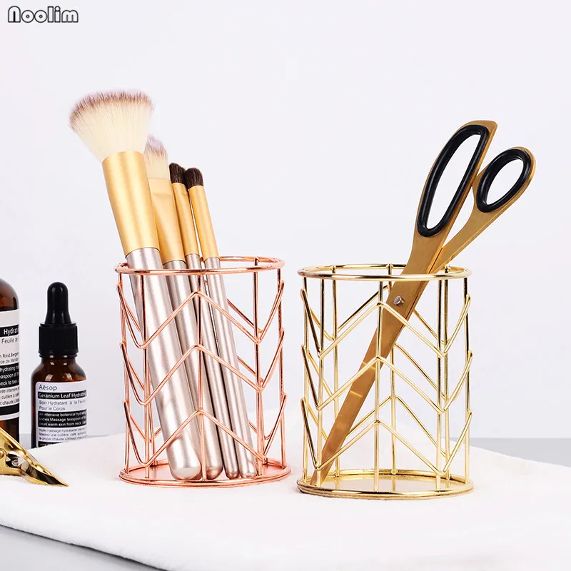 Metal Iron Desktop Pen Holder Nordic Style Creative Simple Makeup Brush Storage Box Office Stationery Organizer Storage Basket
Metal Iron Desktop Pen Holder Nordic Style Creative Simple Makeup Brush Storage Box Office Stationery Organizer Storage Basket