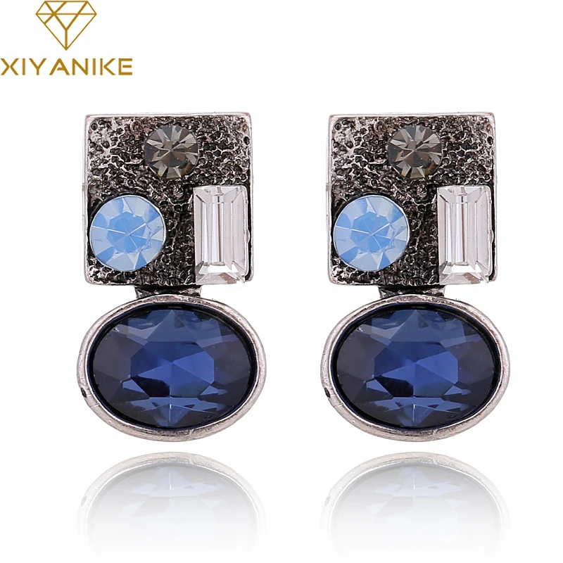 XIYANIKE Vintage Blue Crystal Small Antique Silver Stud Earrings For Women Statement Female Brincos Party Jewelry 2018 New E188
XIYANIKE Vintage Blue Crystal Small Antique Silver Stud Earrings For Women Statement Female Brincos Party Jewelry 2018 New E188