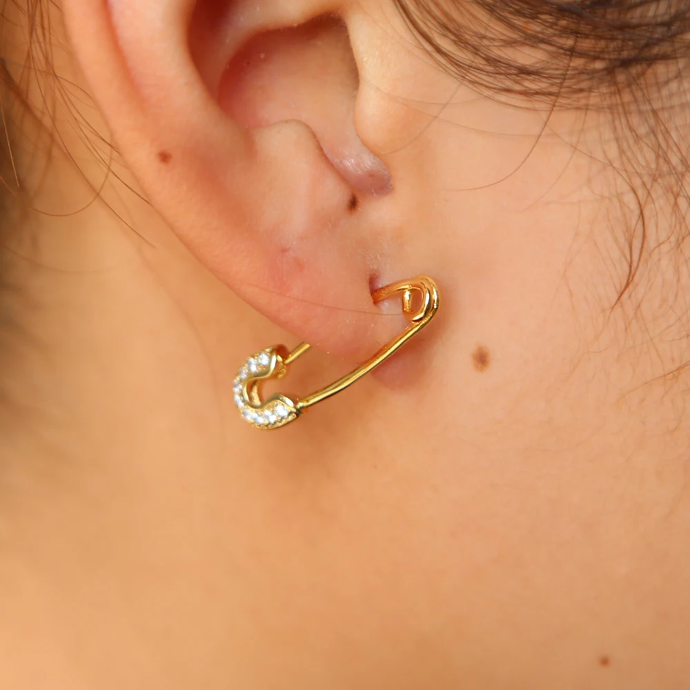 2019 New Fashion cute tiny Jewelry Safety Pin stud Earrings For Women popular pin Earring Gifts crystal gold color CZ earrings
2019 New Fashion cute tiny Jewelry Safety Pin stud Earrings For Women popular pin Earring Gifts crystal gold color CZ earrings