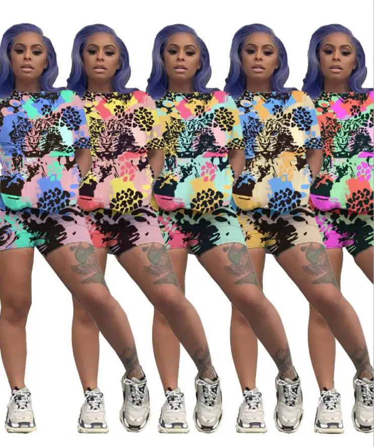 2019 animal tigue printed o-neck short sleeve tee top & shorts with elastic waist regular suit two piece set sporting outfit
2019 animal tigue printed o-neck short sleeve tee top & shorts with elastic waist regular suit two piece set sporting outfit