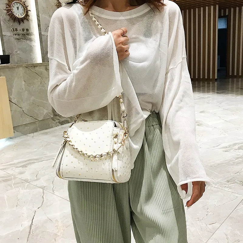 Luxury Handbags Women Bags Designer Small PU Leather Ladies Tote Bags Chains Female Shoulder Crossbody Bags For Women 2019
Luxury Handbags Women Bags Designer Small PU Leather Ladies Tote Bags Chains Female Shoulder Crossbody Bags For Women 2019