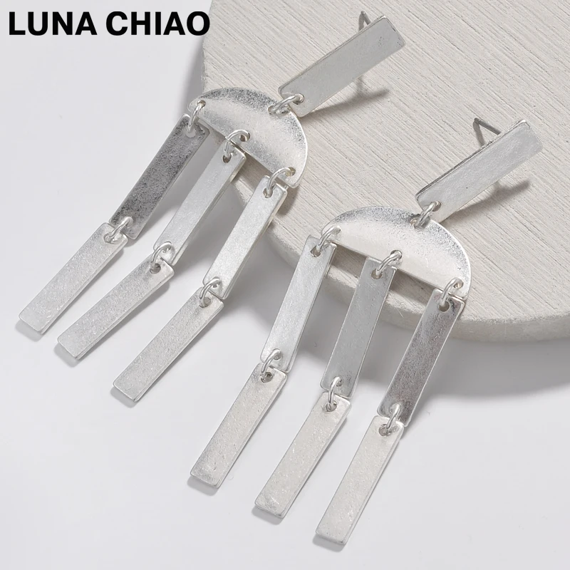 LUNA CHIAO 2018 Fashion Worn Gold Plating Geometric Mulit Rectangle Metal Drop Statement Earrings
LUNA CHIAO 2018 Fashion Worn Gold Plating Geometric Mulit Rectangle Metal Drop Statement Earrings