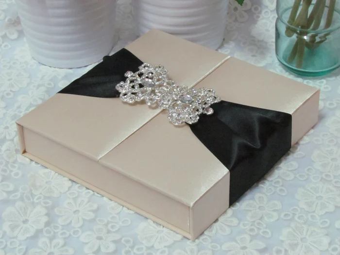 Free Shipping to Some Countries! Item Code HI2014 Luxury Gate-Fold Silk Box Wedding Invitation with Ribbon and Rhinestone Brooch
Free Shipping to Some Countries! Item Code HI2014 Luxury Gate-Fold Silk Box Wedding Invitation with Ribbon and Rhinestone Brooch