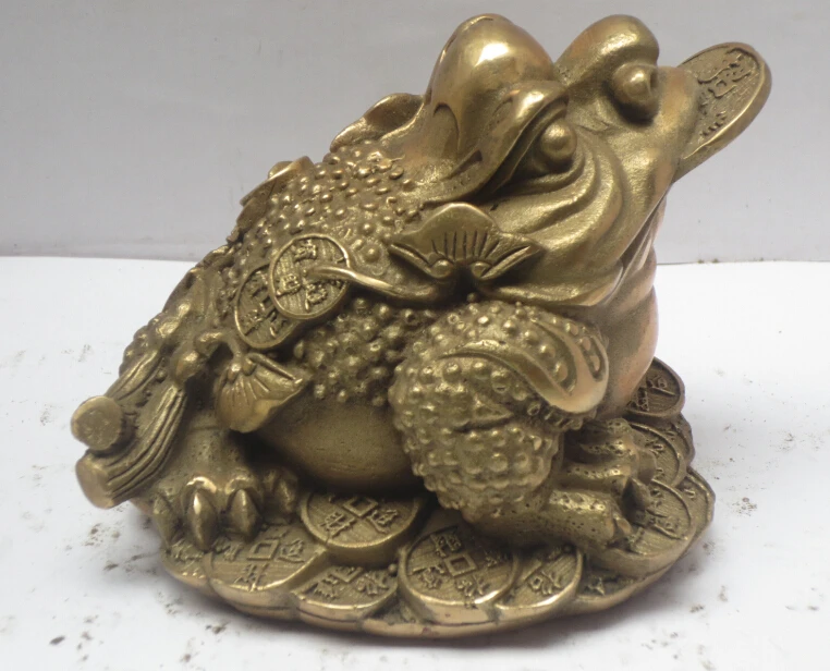 Chinese brass Carved Coin Frog Statue, Home Decoration Feng Shui Metal Toad Scupture 02
Chinese brass Carved Coin Frog Statue, Home Decoration Feng Shui Metal Toad Scupture 02