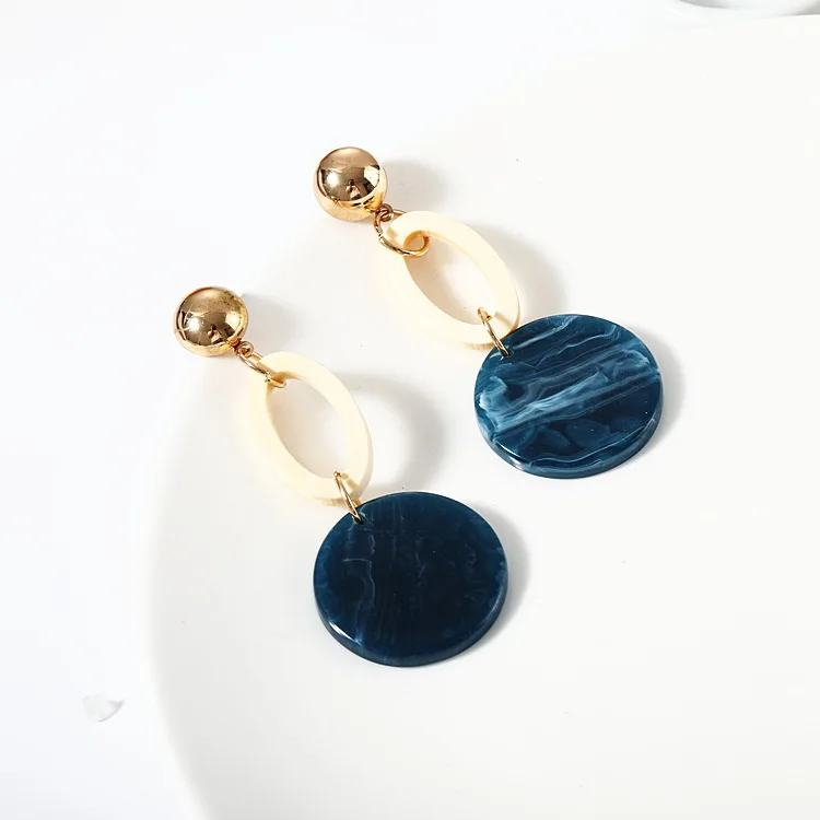 Retro 2018 Fashion New Earrings Personality Temperament Cold Wind Acrylic Geometric Circle Ladies Earrings Wholesale Sales
Retro 2018 Fashion New Earrings Personality Temperament Cold Wind Acrylic Geometric Circle Ladies Earrings Wholesale Sales