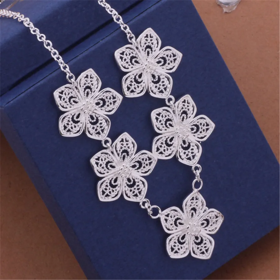 Free shipping Beautiful fashion silver colorwedding party new charm pretty Flower lovely cute Necklace jewelry N336
Free shipping Beautiful fashion silver colorwedding party new charm pretty Flower lovely cute Necklace jewelry N336