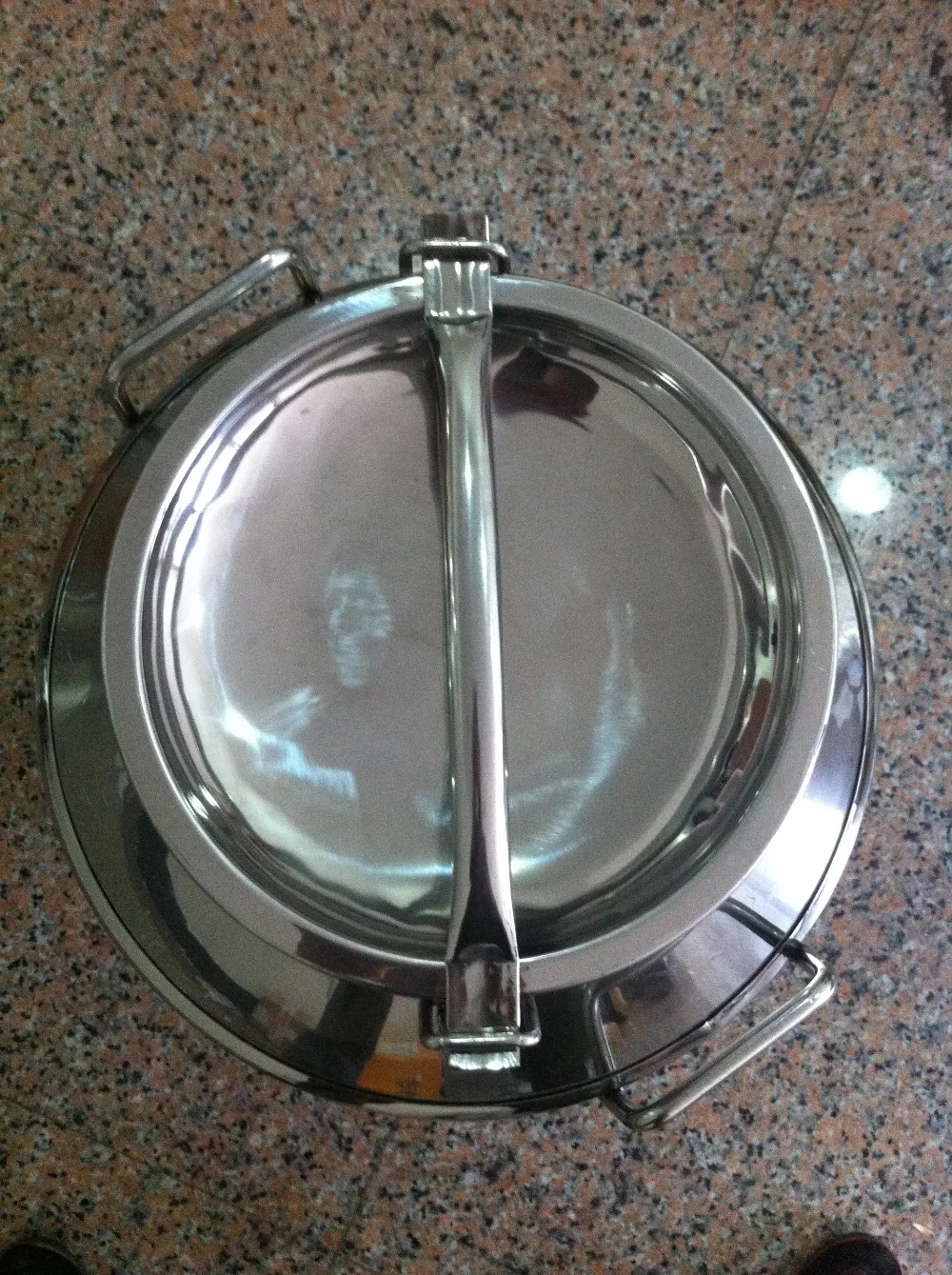 Cow/Goat Milk Transportation Tank High Quality Polished inside and outside 30Liters Milking Bucket
Cow/Goat Milk Transportation Tank High Quality Polished inside and outside 30Liters Milking Bucket
