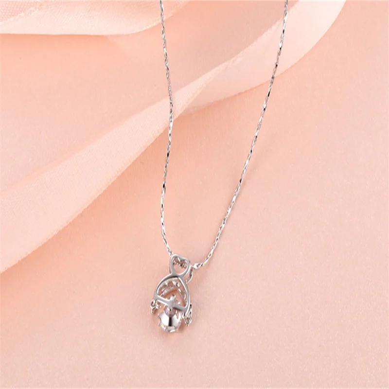 Japanese and Korean geometric alloy jewelry chain Simple fashion wild pendant Bounce dance stone necklace hot sale
Japanese and Korean geometric alloy jewelry chain Simple fashion wild pendant Bounce dance stone necklace hot sale