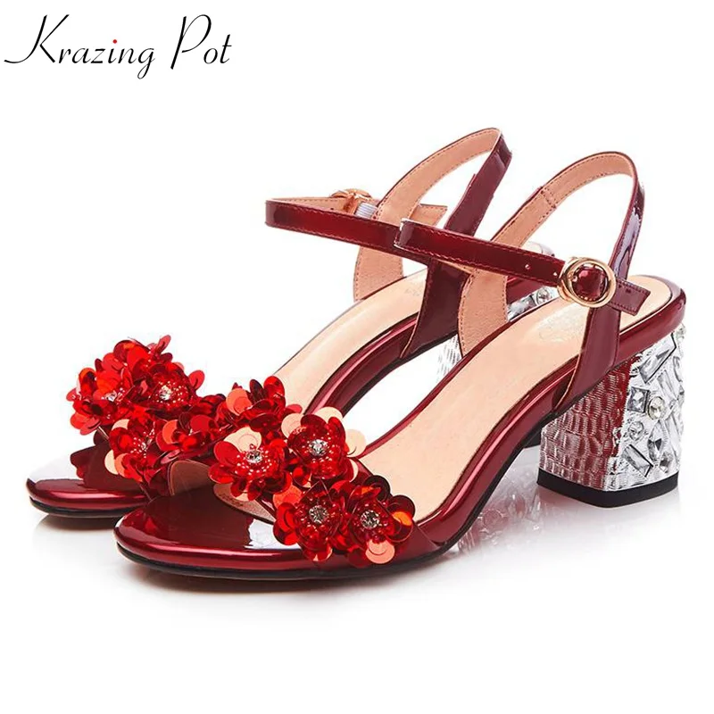 Krazing Pot 2018 genuine leather buckle strap flowers round peep toe square crystal high heel women sandals fashion shoes L0f5
Krazing Pot 2018 genuine leather buckle strap flowers round peep toe square crystal high heel women sandals fashion shoes L0f5