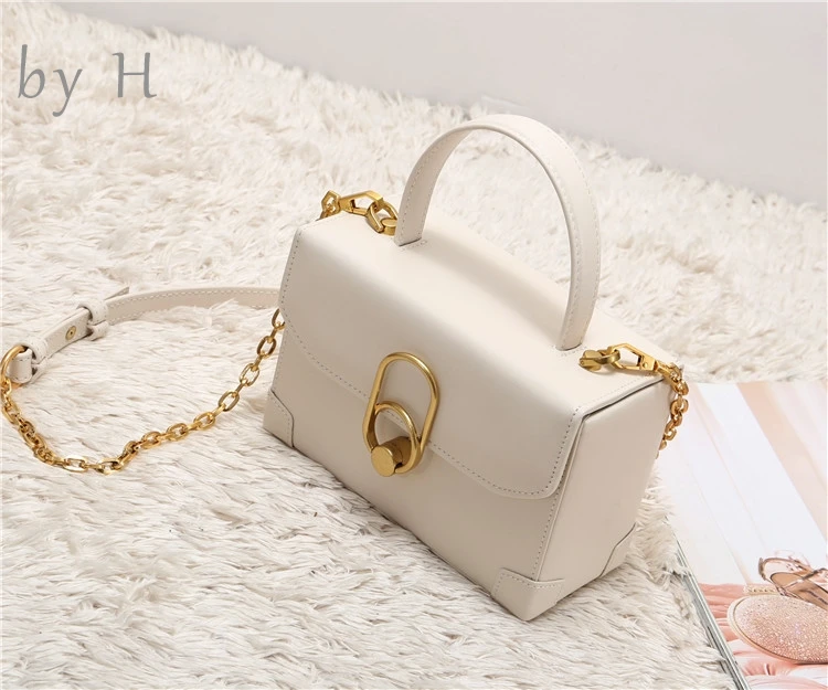 by H 2019 new arrival candy color blue box bag womens unique mini purse ladies summer vacation make up shoulder bag day clutch
by H 2019 new arrival candy color blue box bag womens unique mini purse ladies summer vacation make up shoulder bag day clutch