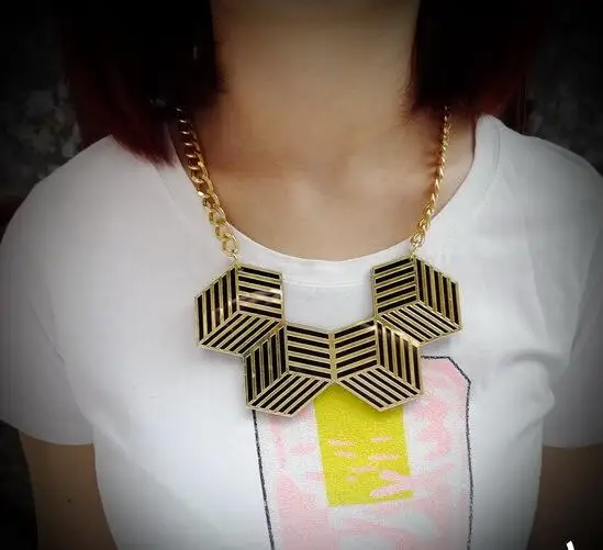 Night Club Dancer Jewelry Accessories Punk Acrylic Gold Big Choker Geometric Necklace For Women
Night Club Dancer Jewelry Accessories Punk Acrylic Gold Big Choker Geometric Necklace For Women