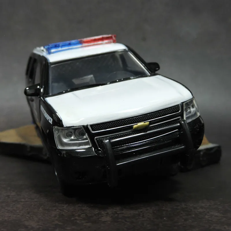 New Special Die Cast Metal 1/32 Tahoe Classic American Car Model Home Display Collection With Packaging
New Special Die Cast Metal 1/32 Tahoe Classic American Car Model Home Display Collection With Packaging