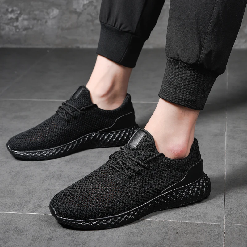 Running Shoes For Women Brand outdoor Men Sneakers white Red black light lace-up sport shoes Summer Man Trainers chaussure femme
Running Shoes For Women Brand outdoor Men Sneakers white Red black light lace-up sport shoes Summer Man Trainers chaussure femme